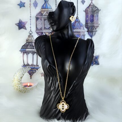 Jewel elegance