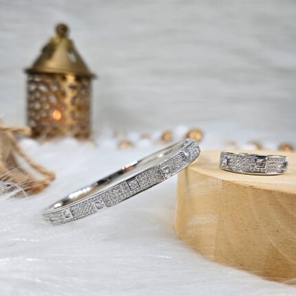 Lustrous Ice silverine